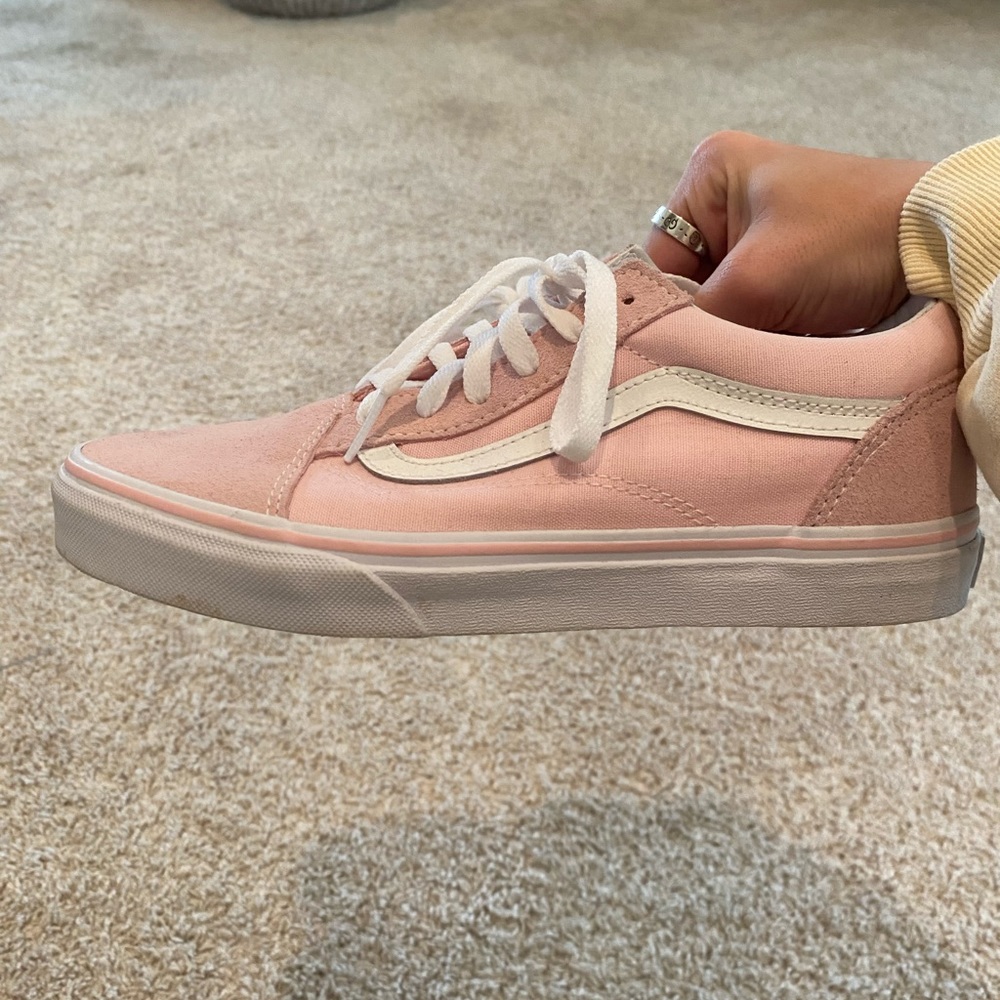 PINK VANS